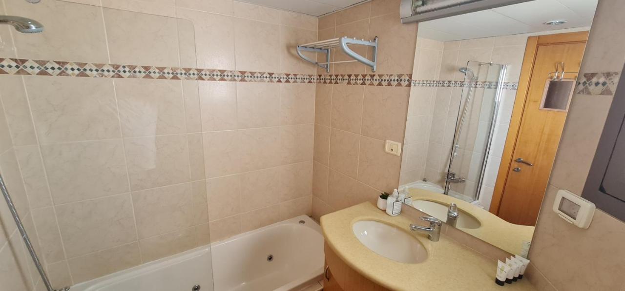 Appartamento 2 Bedroom With Sea View - By Amdar Apartmets *
